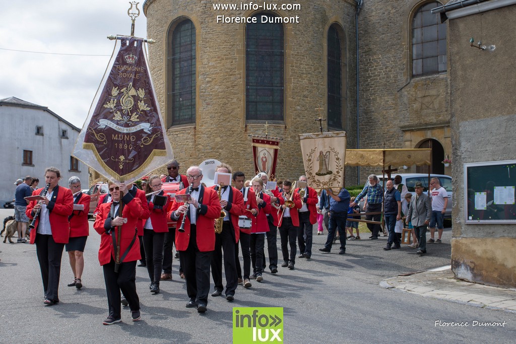 //media/jw_sigpro/users/0000001510/procession Saint Donat/Procession de Saint Donat-9